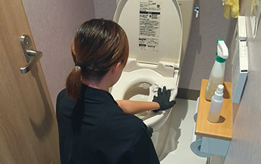 トイレクリーニング