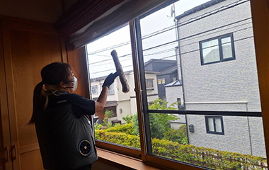 ガラス、サッシ、網戸クリーニング
